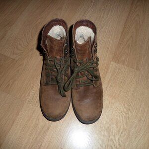 UGG Denhali Women's Size 7 Brown Leather Lace Up Shearling Ankle Boots 1007745